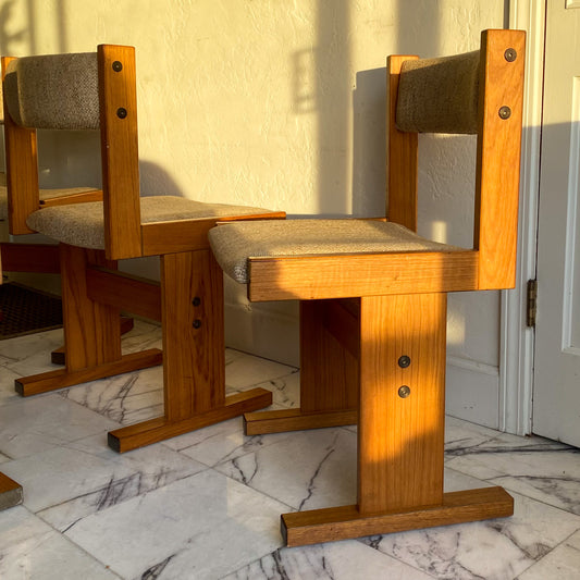 Rectilinear dining chairs, by Poul Poulsen for Gangso Mobler